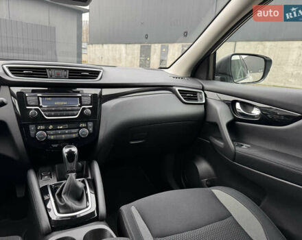 Белый Ниссан Кашкай, объемом двигателя 1.6 л и пробегом 47 тыс. км за 19999 $, фото 22 на Automoto.ua