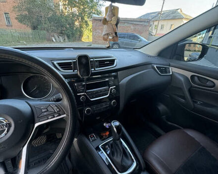 Белый Ниссан Кашкай, объемом двигателя 1.6 л и пробегом 102 тыс. км за 19600 $, фото 6 на Automoto.ua