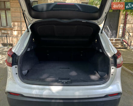 Білий Ніссан Кашкай, об'ємом двигуна 1.6 л та пробігом 140 тис. км за 21500 $, фото 4 на Automoto.ua