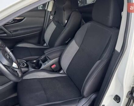 Білий Ніссан Кашкай, об'ємом двигуна 2 л та пробігом 37 тис. км за 18990 $, фото 12 на Automoto.ua