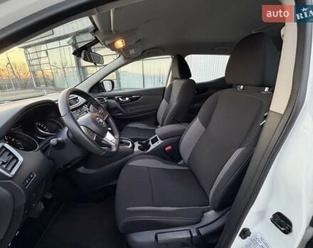 Білий Ніссан Кашкай, об'ємом двигуна 2 л та пробігом 22 тис. км за 22500 $, фото 15 на Automoto.ua