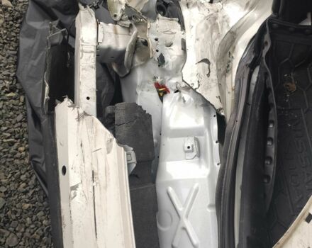 Белый Ниссан Кашкай, объемом двигателя 2 л и пробегом 47 тыс. км за 9000 $, фото 11 на Automoto.ua