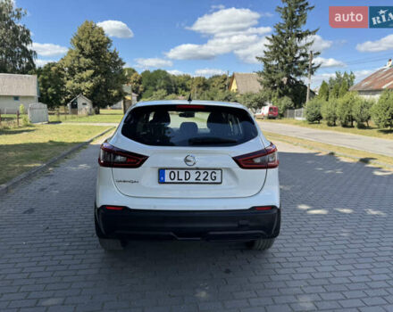 Белый Ниссан Кашкай, объемом двигателя 1.75 л и пробегом 195 тыс. км за 18500 $, фото 7 на Automoto.ua
