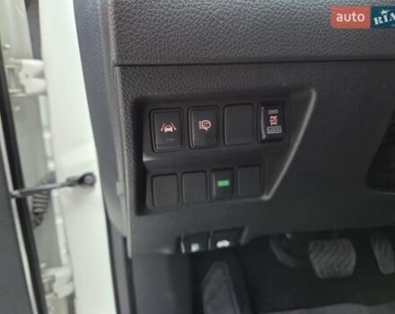 Білий Ніссан Кашкай, об'ємом двигуна 2 л та пробігом 69 тис. км за 20500 $, фото 4 на Automoto.ua