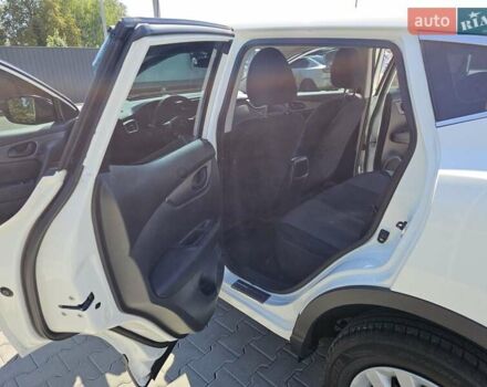 Білий Ніссан Кашкай, об'ємом двигуна 1.6 л та пробігом 101 тис. км за 21000 $, фото 3 на Automoto.ua