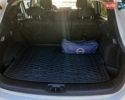 Белый Ниссан Кашкай, объемом двигателя 2 л и пробегом 111 тыс. км за 20200 $, фото 8 на Automoto.ua