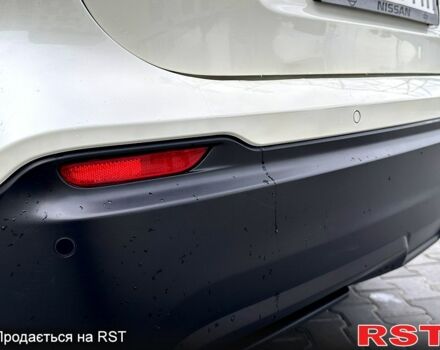 Белый Ниссан Кашкай, объемом двигателя 1.6 л и пробегом 111 тыс. км за 19999 $, фото 4 на Automoto.ua