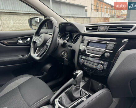 Белый Ниссан Кашкай, объемом двигателя 1.6 л и пробегом 47 тыс. км за 19999 $, фото 9 на Automoto.ua