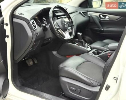 Білий Ніссан Кашкай, об'ємом двигуна 1.6 л та пробігом 102 тис. км за 19900 $, фото 20 на Automoto.ua