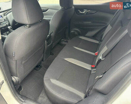 Белый Ниссан Кашкай, объемом двигателя 1.6 л и пробегом 47 тыс. км за 19999 $, фото 15 на Automoto.ua