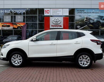 Белый Ниссан Кашкай, объемом двигателя 1.6 л и пробегом 203 тыс. км за 16800 $, фото 2 на Automoto.ua