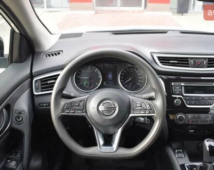 Белый Ниссан Кашкай, объемом двигателя 1.6 л и пробегом 203 тыс. км за 16800 $, фото 12 на Automoto.ua