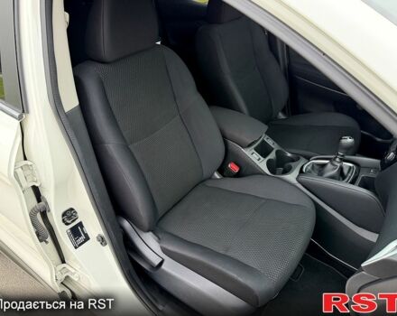 Білий Ніссан Кашкай, об'ємом двигуна 1.2 л та пробігом 40 тис. км за 16500 $, фото 10 на Automoto.ua