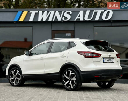 Белый Ниссан Кашкай, объемом двигателя 2 л и пробегом 17 тыс. км за 19500 $, фото 23 на Automoto.ua