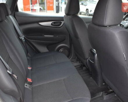 Белый Ниссан Кашкай, объемом двигателя 1.6 л и пробегом 203 тыс. км за 16800 $, фото 6 на Automoto.ua