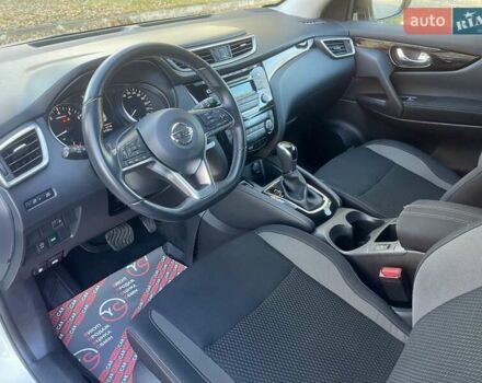 Белый Ниссан Кашкай, объемом двигателя 1.2 л и пробегом 67 тыс. км за 17500 $, фото 19 на Automoto.ua