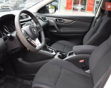 Белый Ниссан Кашкай, объемом двигателя 1.6 л и пробегом 203 тыс. км за 16800 $, фото 11 на Automoto.ua