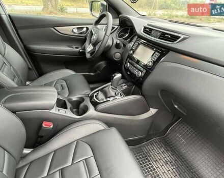 Белый Ниссан Кашкай, объемом двигателя 1.6 л и пробегом 8 тыс. км за 32299 $, фото 3 на Automoto.ua