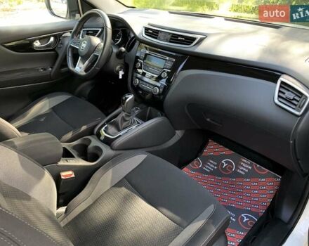 Белый Ниссан Кашкай, объемом двигателя 1.2 л и пробегом 67 тыс. км за 17900 $, фото 30 на Automoto.ua