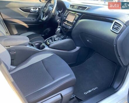 Белый Ниссан Кашкай, объемом двигателя 1.6 л и пробегом 7 тыс. км за 24650 $, фото 22 на Automoto.ua