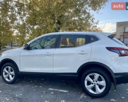 Белый Ниссан Кашкай, объемом двигателя 1.2 л и пробегом 67 тыс. км за 17500 $, фото 12 на Automoto.ua