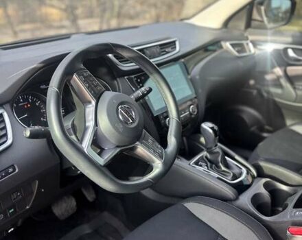 Білий Ніссан Кашкай, об'ємом двигуна 1.2 л та пробігом 56 тис. км за 19000 $, фото 4 на Automoto.ua