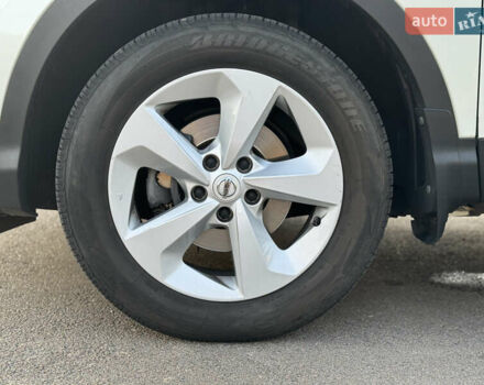 Белый Ниссан Кашкай, объемом двигателя 1.2 л и пробегом 35 тыс. км за 18400 $, фото 11 на Automoto.ua