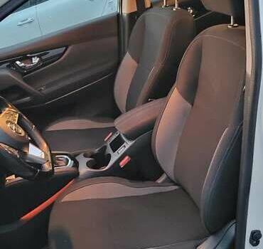 Белый Ниссан Кашкай, объемом двигателя 1.6 л и пробегом 74 тыс. км за 21500 $, фото 33 на Automoto.ua