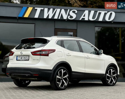 Белый Ниссан Кашкай, объемом двигателя 2 л и пробегом 17 тыс. км за 19500 $, фото 19 на Automoto.ua