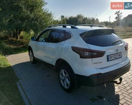 Белый Ниссан Кашкай, объемом двигателя 1.2 л и пробегом 123 тыс. км за 16400 $, фото 5 на Automoto.ua