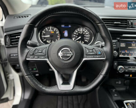 Белый Ниссан Кашкай, объемом двигателя 2 л и пробегом 17 тыс. км за 19500 $, фото 29 на Automoto.ua