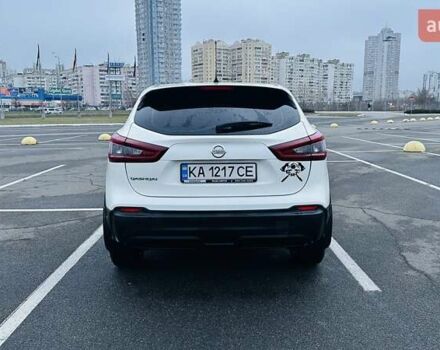Белый Ниссан Кашкай, объемом двигателя 1.2 л и пробегом 100 тыс. км за 17300 $, фото 3 на Automoto.ua