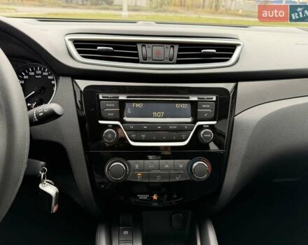 Білий Ніссан Кашкай, об'ємом двигуна 1.2 л та пробігом 40 тис. км за 16500 $, фото 23 на Automoto.ua