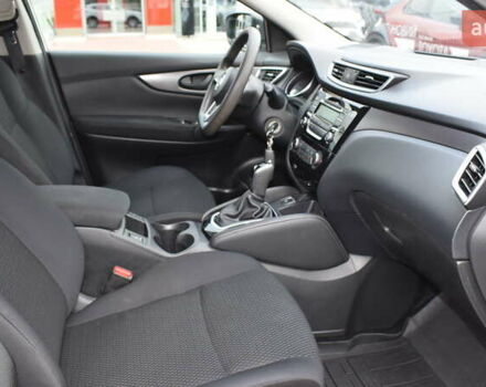 Белый Ниссан Кашкай, объемом двигателя 1.6 л и пробегом 203 тыс. км за 16800 $, фото 5 на Automoto.ua