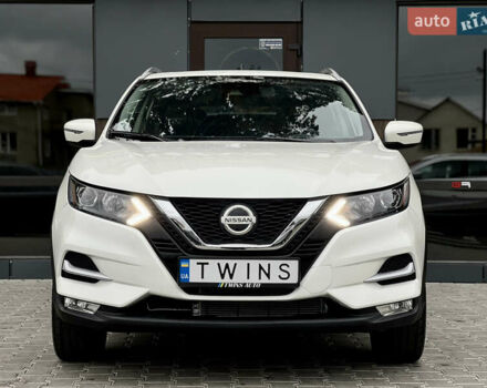 Белый Ниссан Кашкай, объемом двигателя 2 л и пробегом 17 тыс. км за 19500 $, фото 1 на Automoto.ua