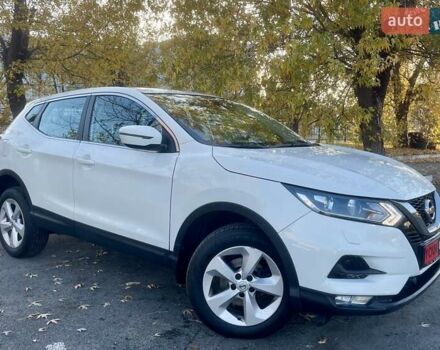 Белый Ниссан Кашкай, объемом двигателя 1.2 л и пробегом 67 тыс. км за 17500 $, фото 9 на Automoto.ua