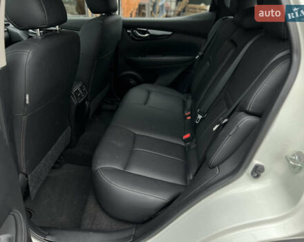 Белый Ниссан Кашкай, объемом двигателя 2 л и пробегом 17 тыс. км за 19500 $, фото 7 на Automoto.ua