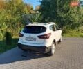 Белый Ниссан Кашкай, объемом двигателя 1.2 л и пробегом 123 тыс. км за 16400 $, фото 3 на Automoto.ua