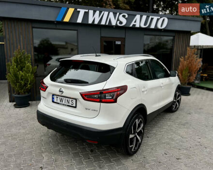 Белый Ниссан Кашкай, объемом двигателя 2 л и пробегом 17 тыс. км за 19500 $, фото 17 на Automoto.ua