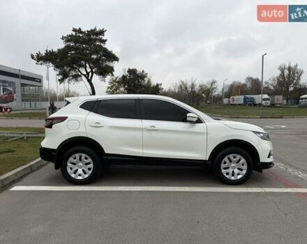 Білий Ніссан Кашкай, об'ємом двигуна 1.2 л та пробігом 40 тис. км за 16500 $, фото 4 на Automoto.ua