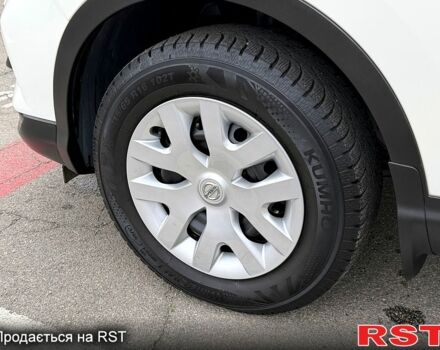 Білий Ніссан Кашкай, об'ємом двигуна 1.2 л та пробігом 40 тис. км за 16500 $, фото 8 на Automoto.ua