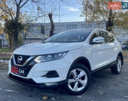 Белый Ниссан Кашкай, объемом двигателя 1.2 л и пробегом 67 тыс. км за 17500 $, фото 3 на Automoto.ua