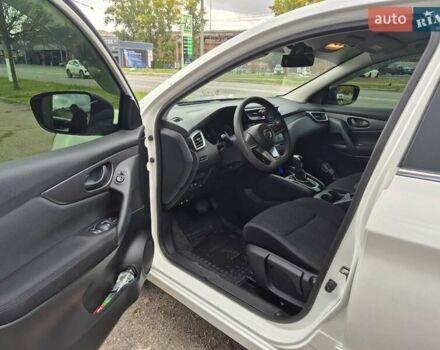 Белый Ниссан Кашкай, объемом двигателя 1.6 л и пробегом 58 тыс. км за 22500 $, фото 5 на Automoto.ua