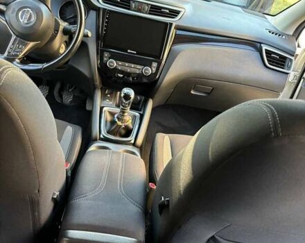 Белый Ниссан Кашкай, объемом двигателя 1.2 л и пробегом 123 тыс. км за 16400 $, фото 8 на Automoto.ua