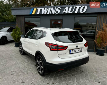 Белый Ниссан Кашкай, объемом двигателя 2 л и пробегом 17 тыс. км за 19500 $, фото 21 на Automoto.ua