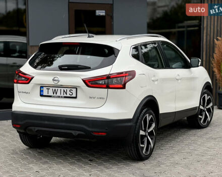 Белый Ниссан Кашкай, объемом двигателя 2 л и пробегом 17 тыс. км за 19500 $, фото 3 на Automoto.ua