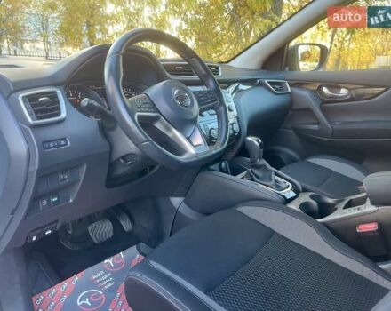 Белый Ниссан Кашкай, объемом двигателя 1.2 л и пробегом 67 тыс. км за 17500 $, фото 20 на Automoto.ua