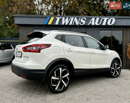 Белый Ниссан Кашкай, объемом двигателя 2 л и пробегом 17 тыс. км за 19500 $, фото 18 на Automoto.ua