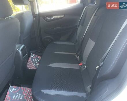 Белый Ниссан Кашкай, объемом двигателя 1.2 л и пробегом 67 тыс. км за 17500 $, фото 33 на Automoto.ua