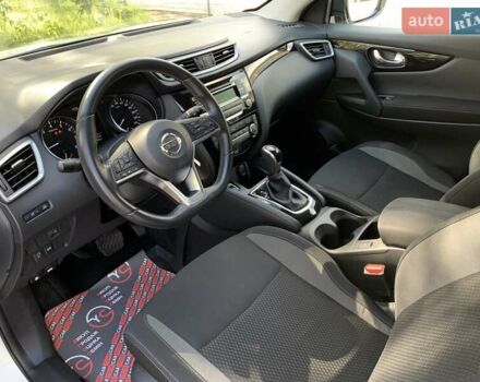 Белый Ниссан Кашкай, объемом двигателя 1.2 л и пробегом 67 тыс. км за 17900 $, фото 25 на Automoto.ua